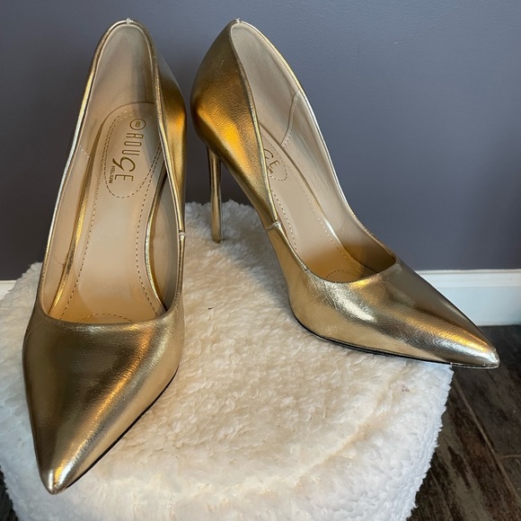 Gold heels - Picture 3 of 7